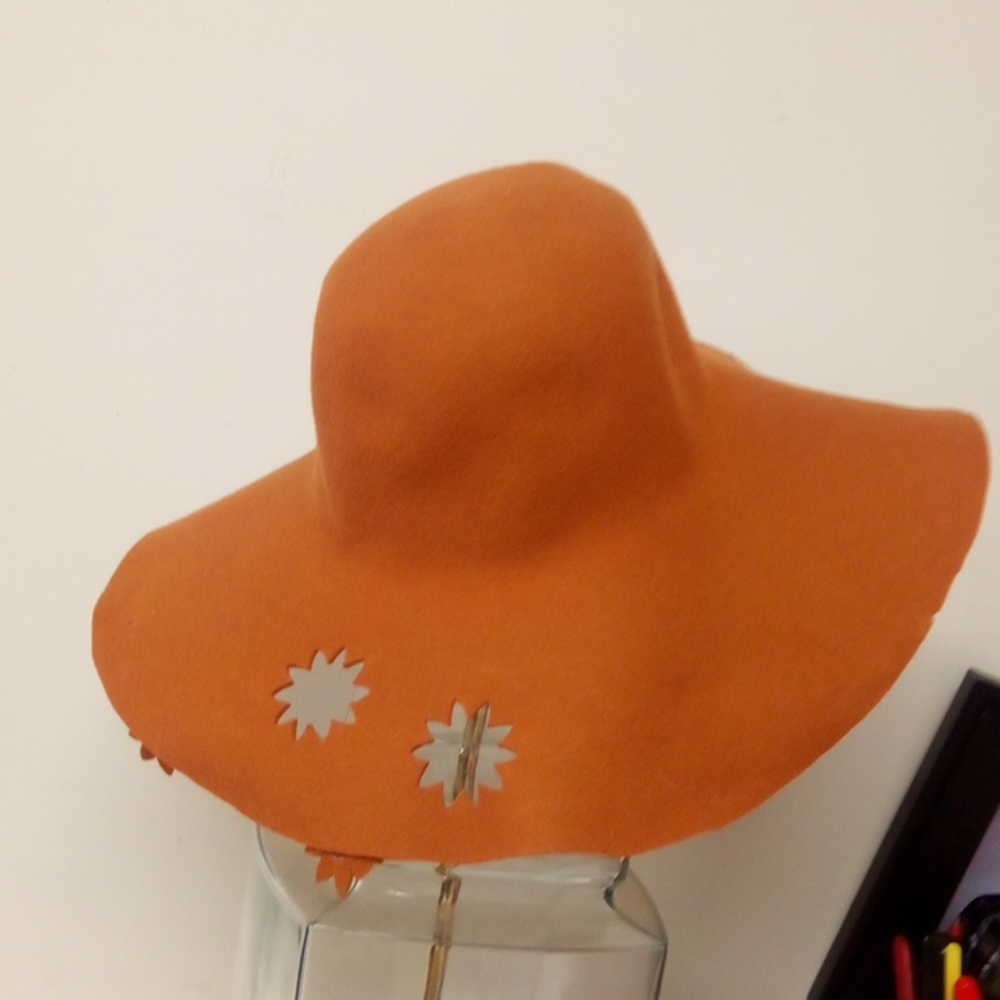 Vtg. Candida Bing Hand Knits, Italy Floppy Hat